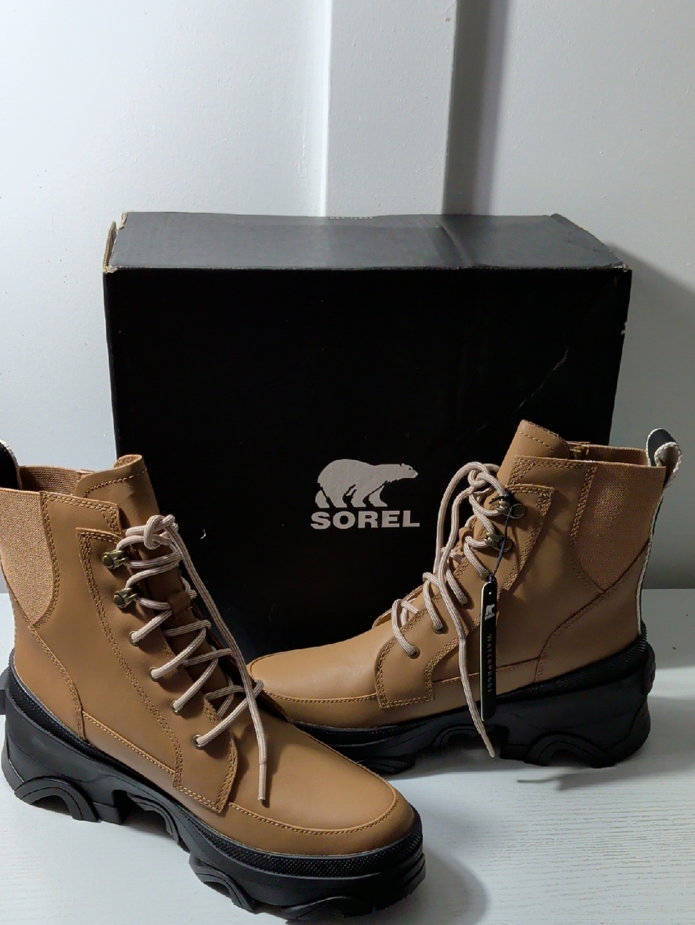 Sorel NIB Brex Lace Up Boots Camel Brown